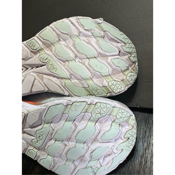 Hoka Clifton size 8W sneakers/ running shoes *flaw* - Picture 11 of 13